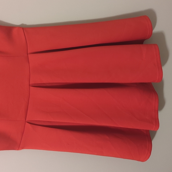 Red party dress with beaded neckline - Picture 3 of 4